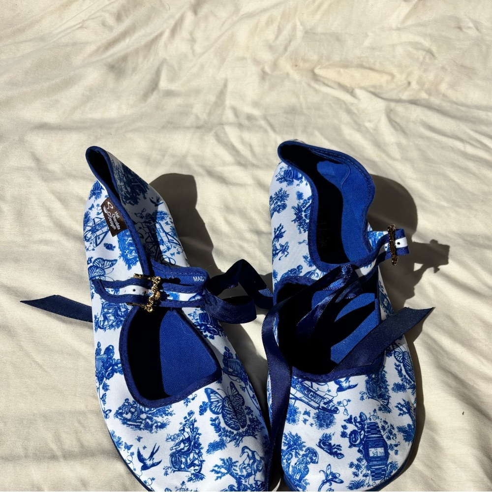 Chocolaticas Toile De Jouy Mary Jane Flat Shoes